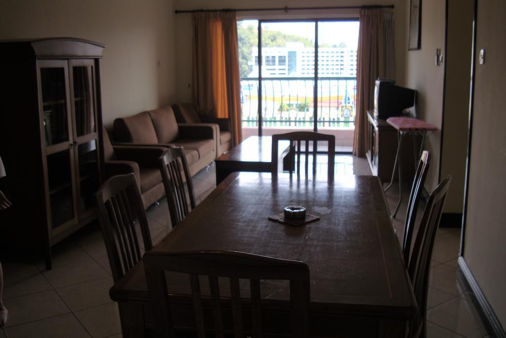 Dorcas Service Apartment - Marina Court Kota Kinabalu Habitación foto