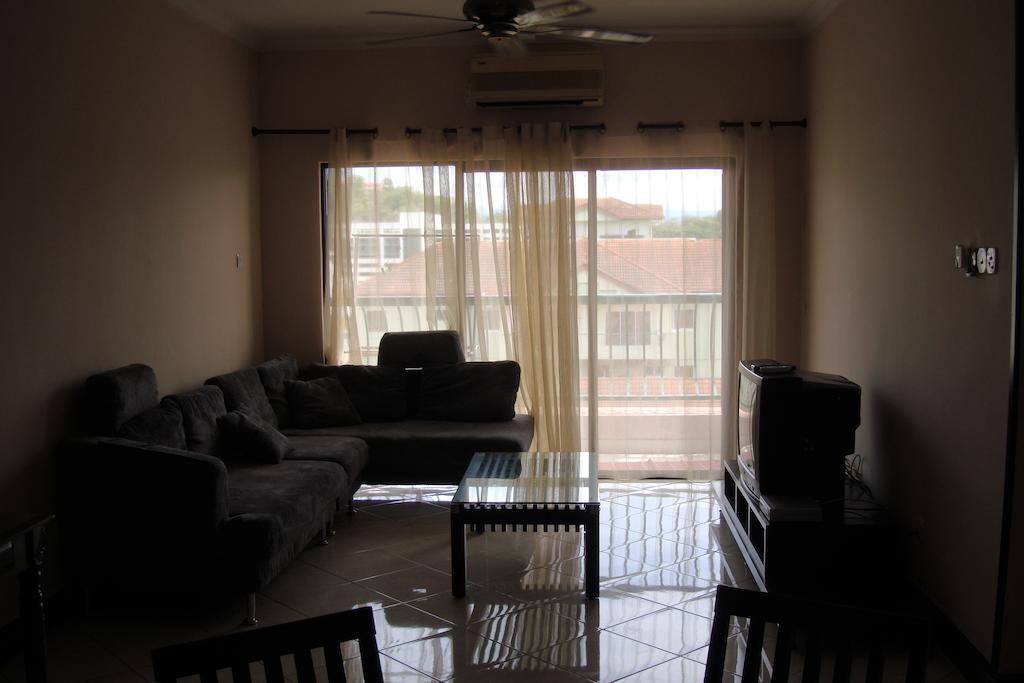 Dorcas Service Apartment - Marina Court Kota Kinabalu Exterior foto